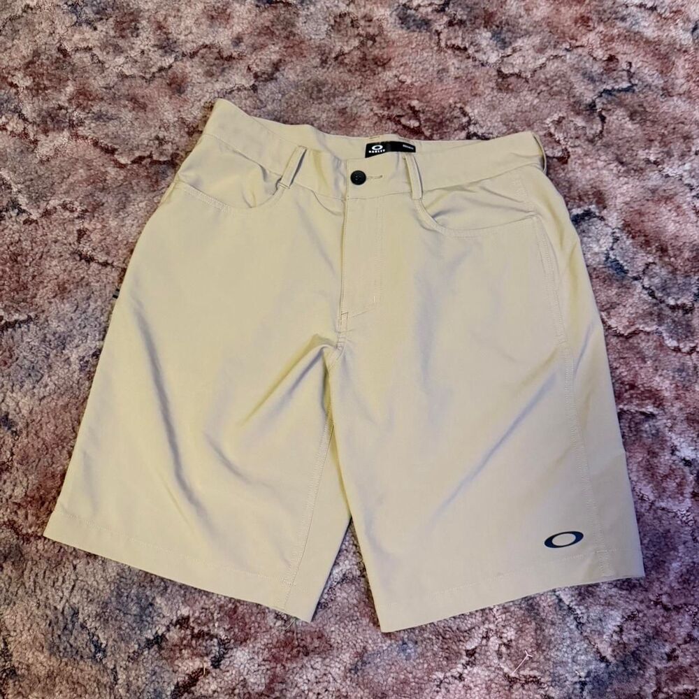 Oakley Golf shorts Size 32 Regular fit Sports lightweight Summer